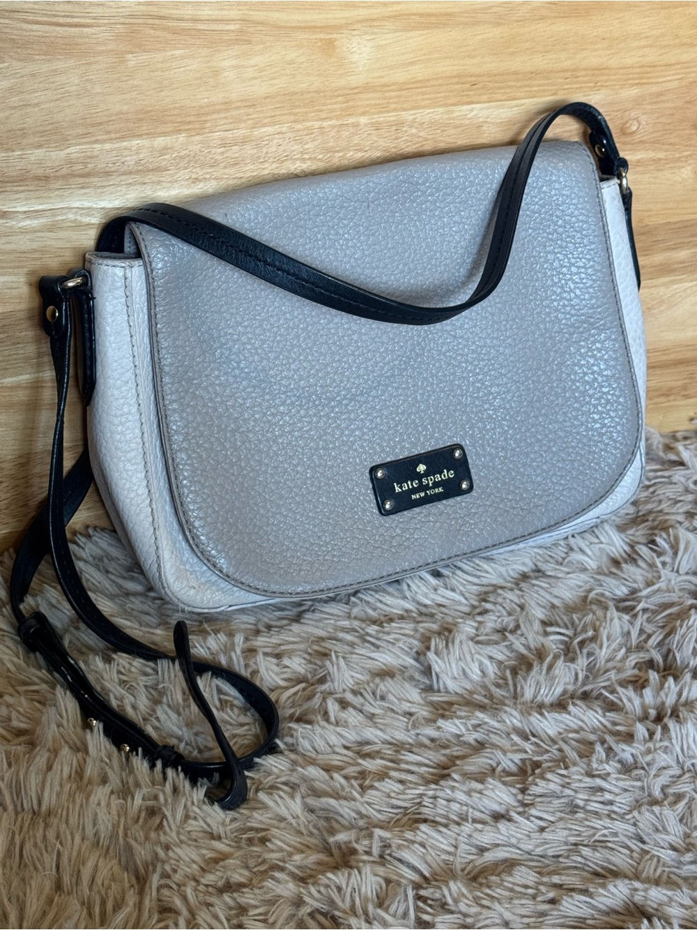 Kate Spade Pebbled Leather Crossbody Bag in Light /Dark Taupe Colorblock